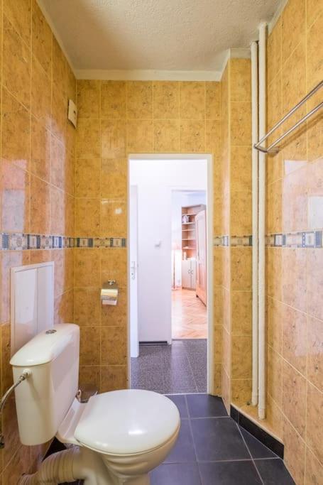 Beautiful Flat In Location By Flat Mаnager Apartment *