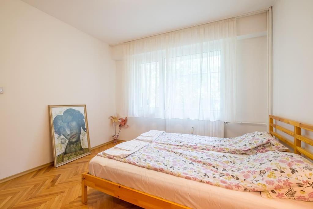 Beautiful Flat In Location By Flat Mаnager Apartment *