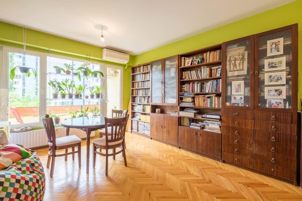 Beautiful Flat In Location By Flat Mаnager Apartment